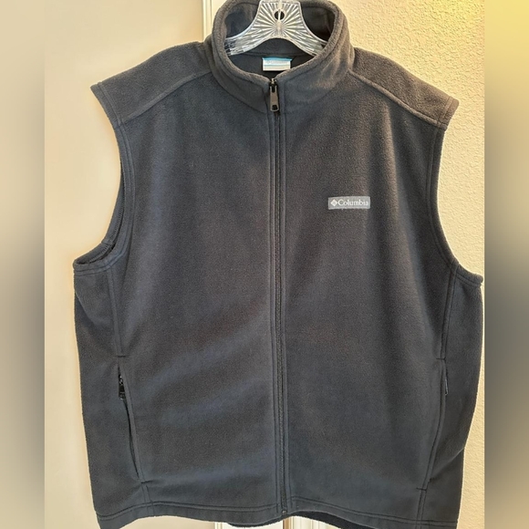 Columbia Black Fleece Vest - Picture 1 of 3